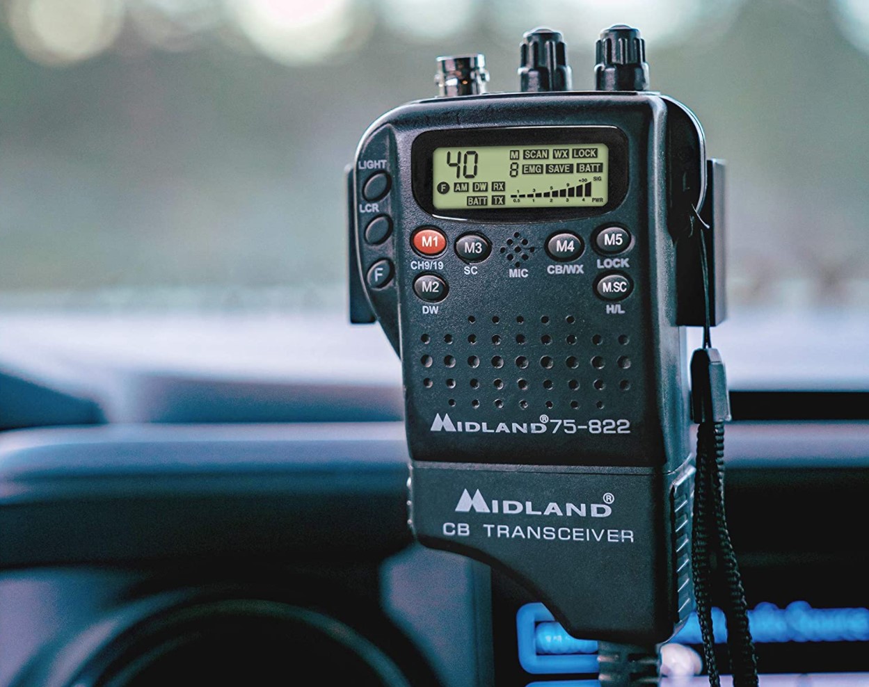 Best CB Radios For Truckers and OffRoading [Fixed Mount]