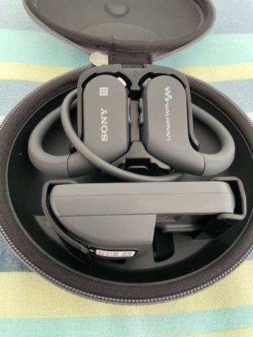 Unboxing the SONY Walkman NW-WS623 Headphone
